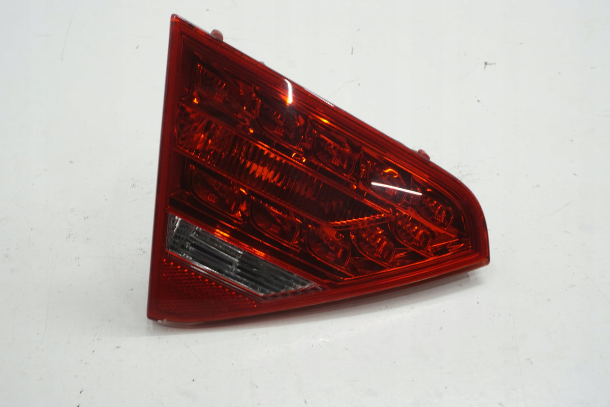 AUDI A5 8T SPORTBACK 10R LAMP LEFT REAR FLAP 8T0945093A