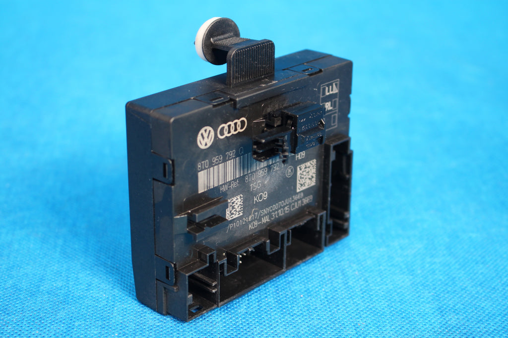 AUDI A5 8T3 DOOR MODULE FRONT LEFT 8T0959792Q 2016R