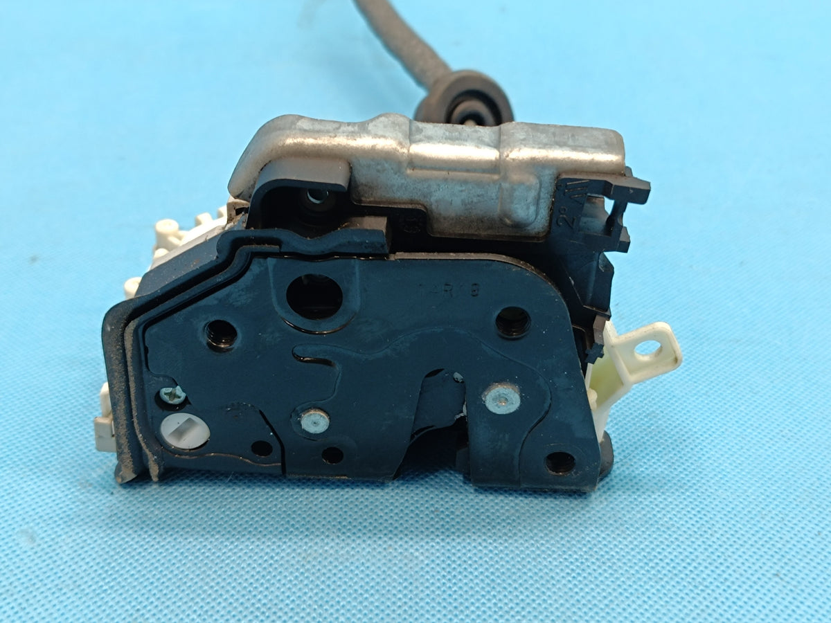 AUDI A5 F5 SPORTBACK 2.0 TDI 140KW 2018R DOOR LOCK RIGHT FRONT 8X1837016B