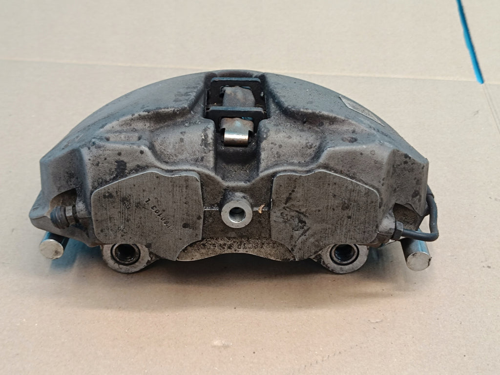 AUDI A5 F5 SPORTBACK 2018R BRAKE CALIPER RIGHT FRONT 318x30mm 8W0615108D
