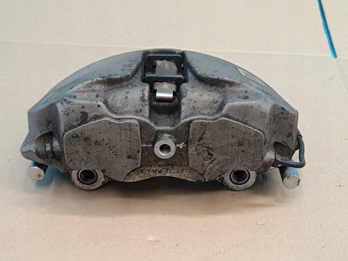 AUDI A5 F5 SPORTBACK 2018R BRAKE CALIPER RIGHT FRONT 318x30mm 8W0615108D