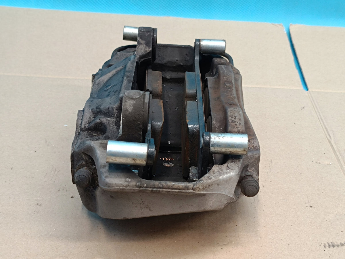 AUDI A5 F5 SPORTBACK 2018R BRAKE CALIPER RIGHT FRONT 318x30mm 8W0615108D