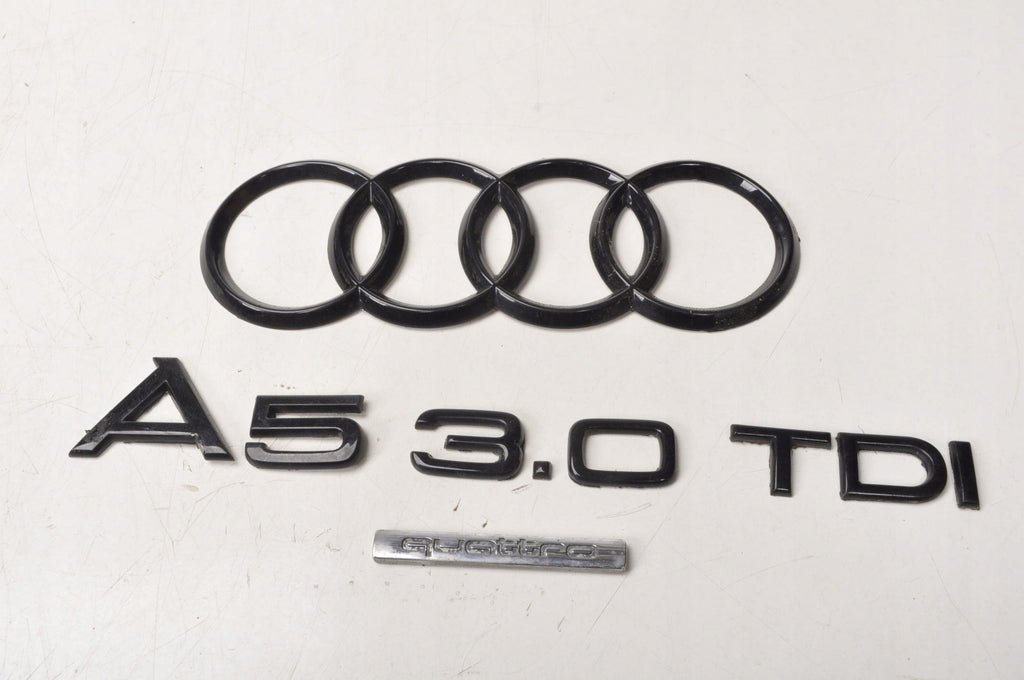 AUDI A5 I LOGO STAMP EMBLEM BACK LETTER INSCRIPTION NUMBERS Quattro