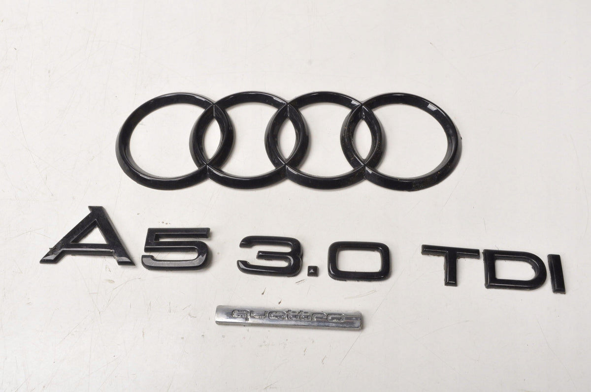 AUDI A5 I LOGO STAMP EMBLEM BACK LETTER INSCRIPTION NUMBERS Quattro