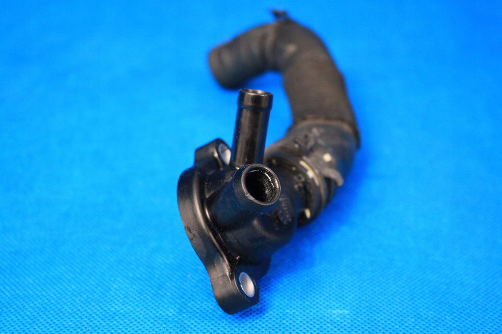 AUDI A6 A5 HOSE CONNECTOR 04L121131AD 04L121157BE 2017R