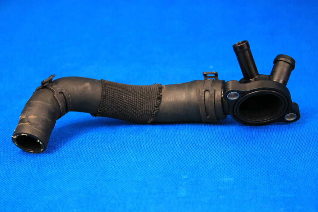 AUDI A6 A5 HOSE CONNECTOR 04L121131AD 04L121157BE 2017R