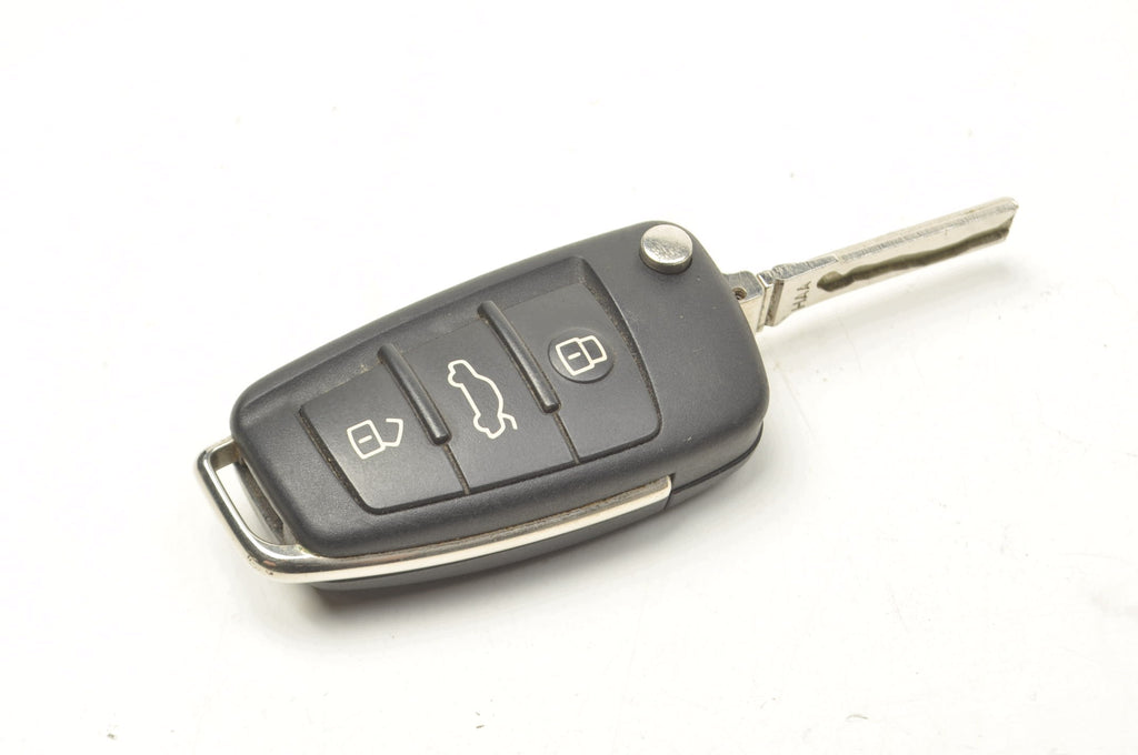 AUDI A6 C6 4F0909131E 4F0837220R KEY IGNITION