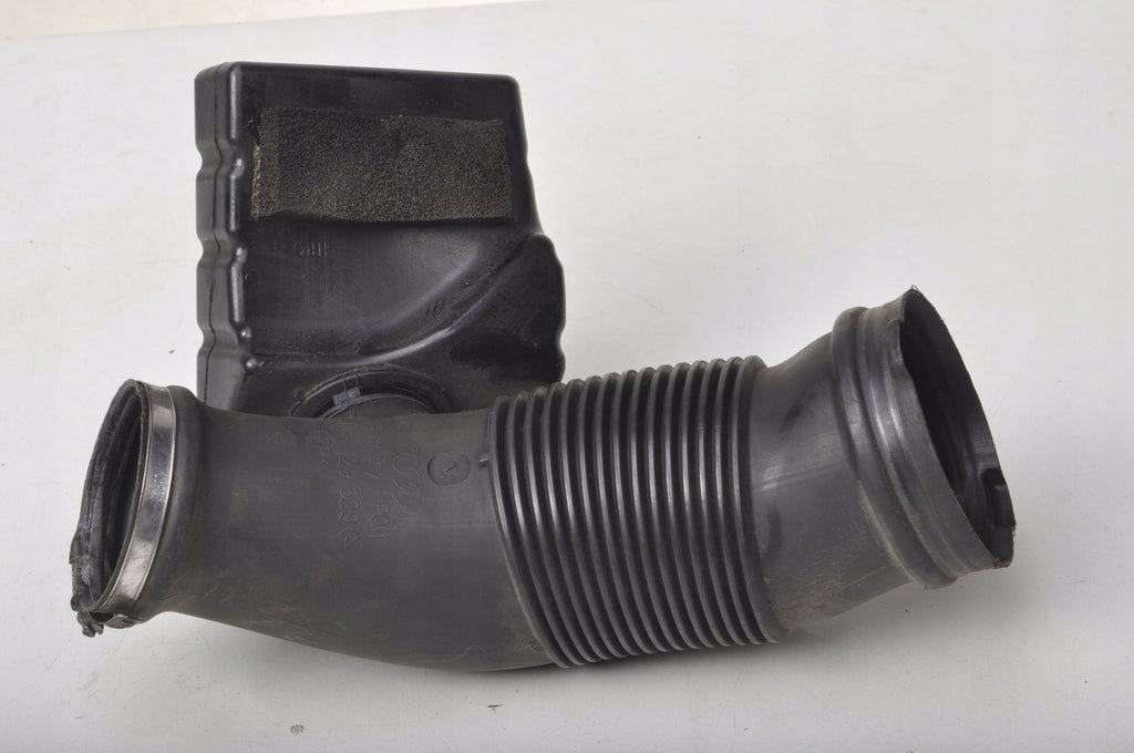 AUDI A6 C6 AIR RESONATOR 06E129629G 06E133911F