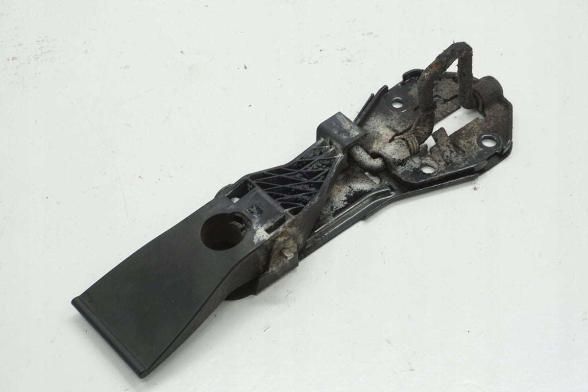 AUDI A6 C7 11R LOCK BOLT MASK 4G0823480