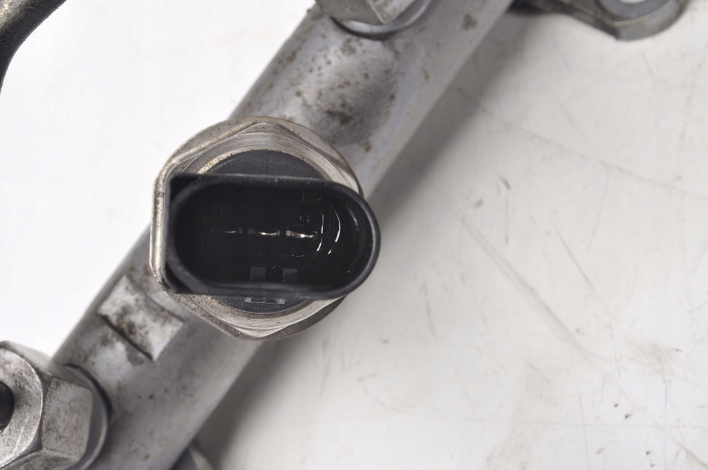 AUDI A6 C7 3.0 TDI INJECTION RAIL 059130089AJ