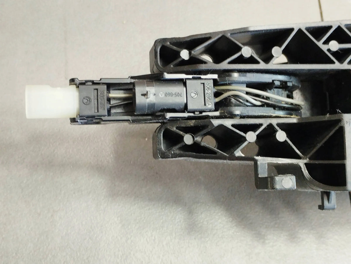 AUDI A6 C7 HANDLE RIGHT FRONT KESSY LX7P