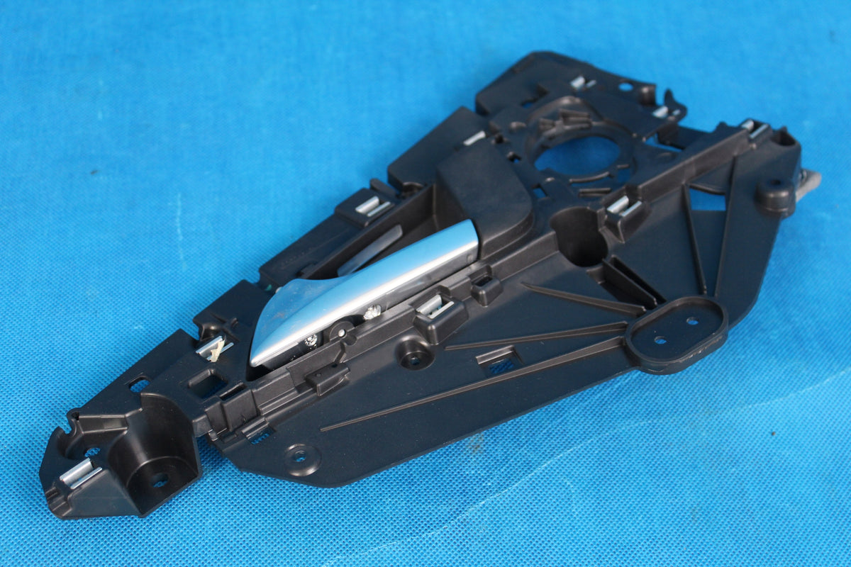 AUDI A6 C7 LIFT DOOR HANDLE LED DOOR REAR LEFT 4G0839019 2017R