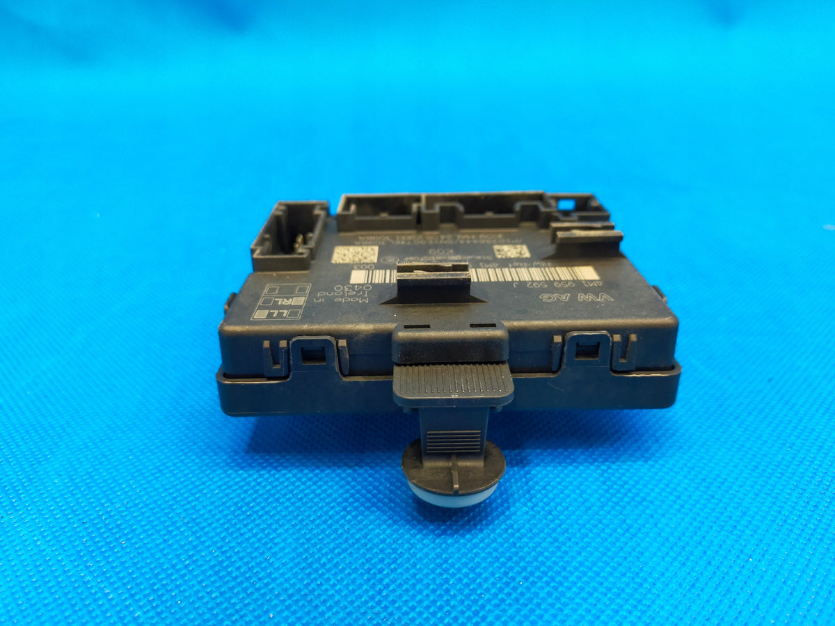 AUDI A6 C8 4K 2023R SEDAN S-LINE DOOR MODULE RIGHT FRONT 4M1959592J