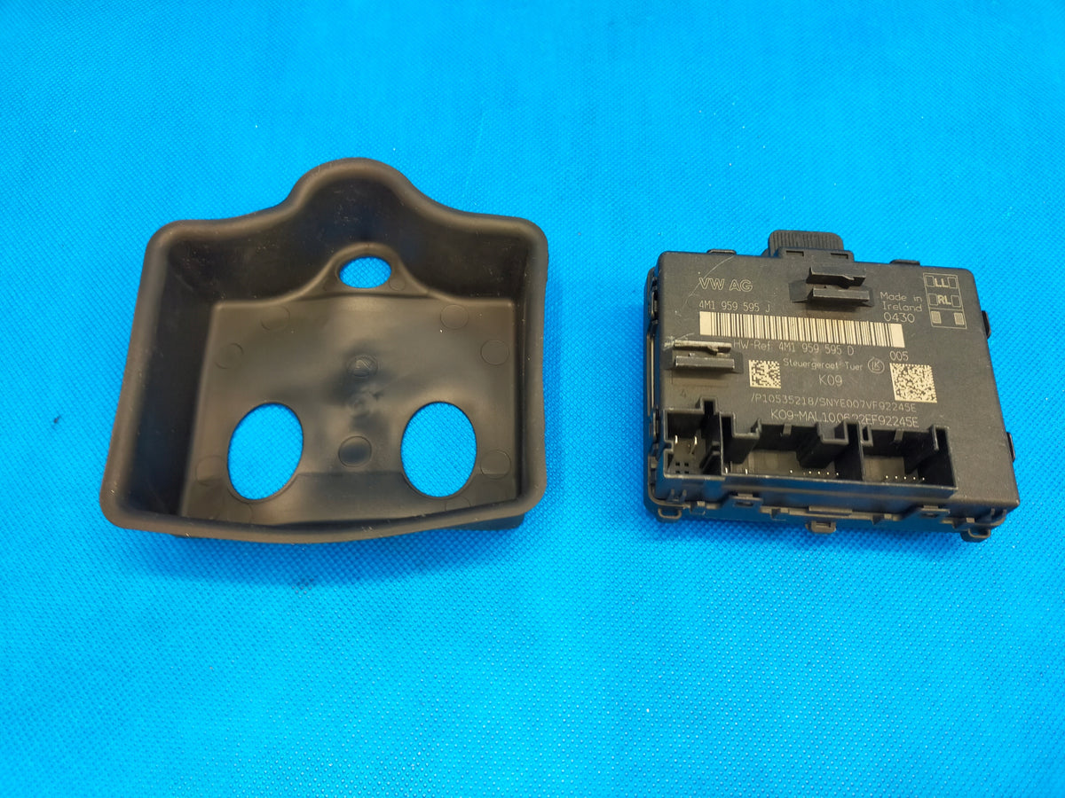AUDI A6 C8 4K 2023R SEDAN S-LINE DOOR MODULE RIGHT REAR 4M1959595J