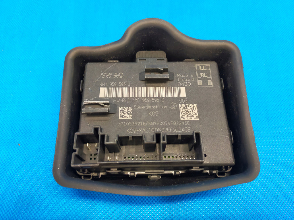 AUDI A6 C8 4K 2023R SEDAN S-LINE DOOR MODULE RIGHT REAR 4M1959595J