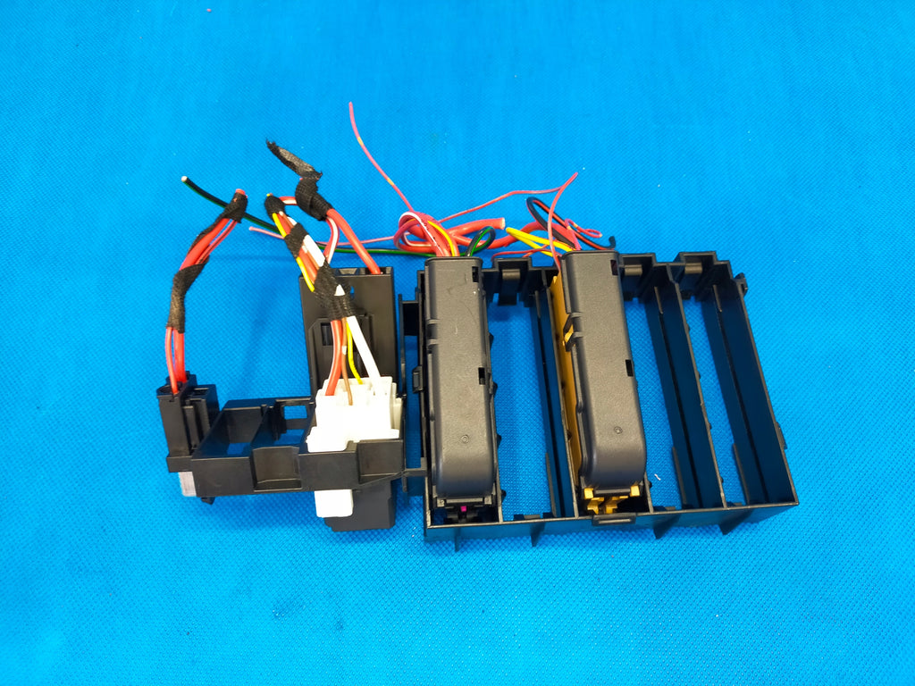 AUDI A6 C8 4K 2023R SEDAN S-LINE FUSE BOX 4K0971845