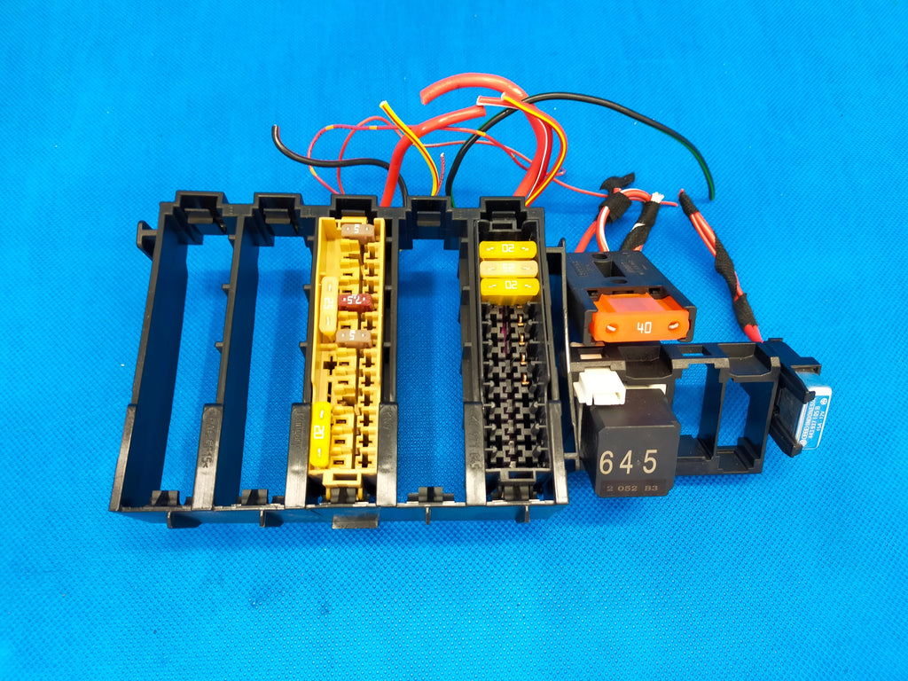 AUDI A6 C8 4K 2023R SEDAN S-LINE FUSE BOX 4K0971845