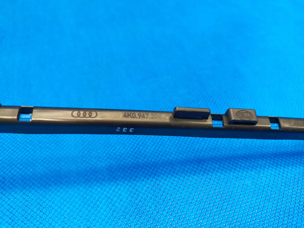 AUDI A6 C8 4K 2023R SEDAN S-LINE LED DOOR BACKLIGHT BACON RIGHT FRONT