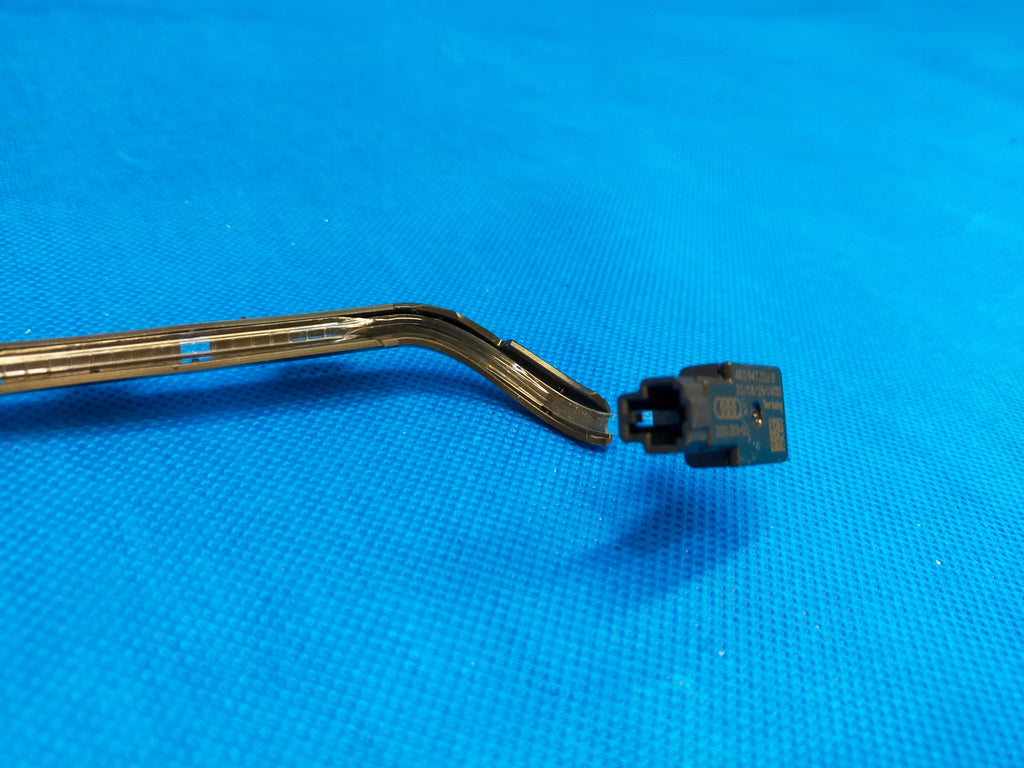 AUDI A6 C8 4K 2023R SEDAN S-LINE LED DOOR BACKLIGHT BACON RIGHT FRONT