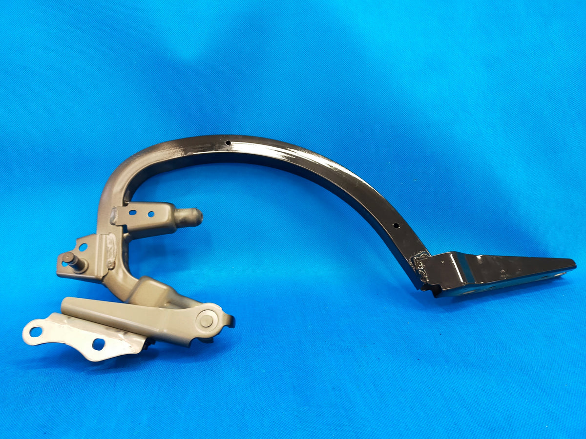 AUDI A6 C8 4K 2023R SEDAN S-LINE TAILGATE HINGE RIGHT 4K5827302