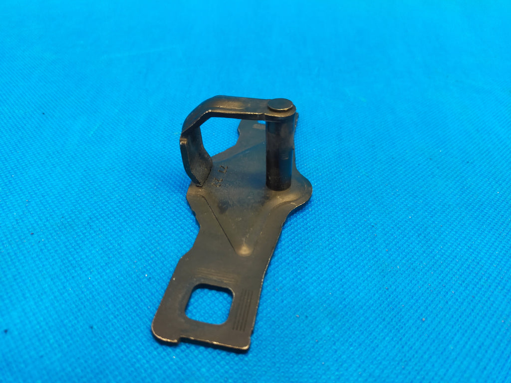 AUDI A6 C8 4K 2023R SEDAN S-LINE TAILGATE LOCK BOLT 8IN5827507