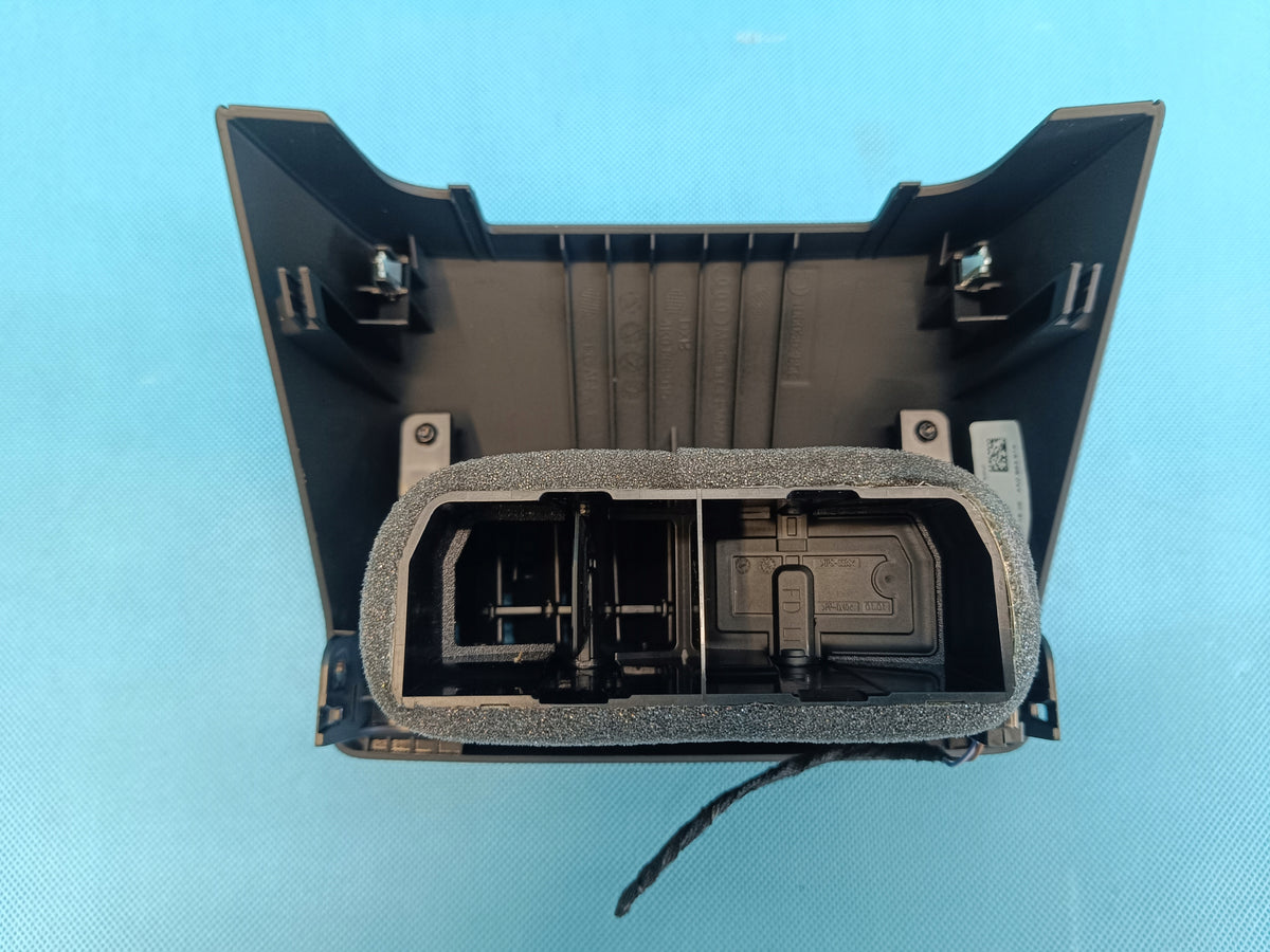 AUDI A6 C8 LIFT AVANT 2,0 TDI 150KW 2025 R AIR VENT REAR 4K0819203D