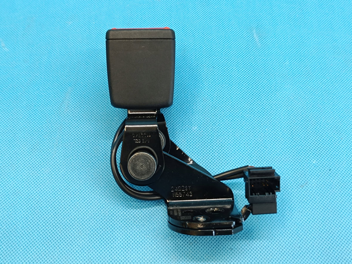 AUDI A6 C8 LIFT AVANT 2,0 TDI 150KW 2025 R BELT CLIP 4K8857739BA