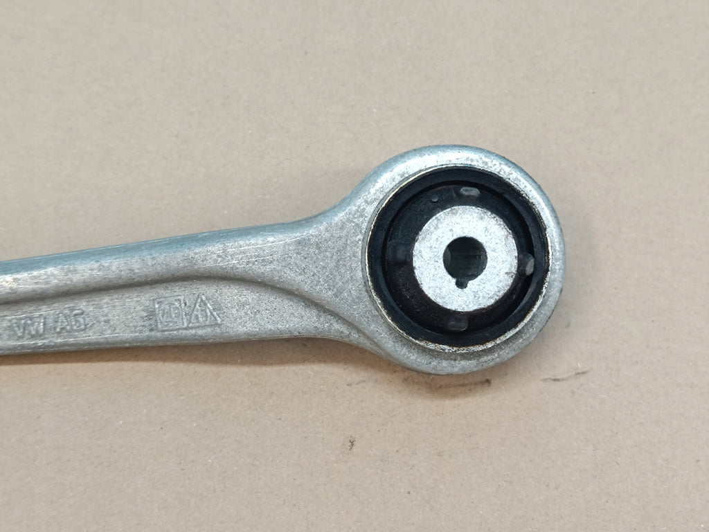 AUDI A6 C8 LIFT AVANT 2,0 TDI 150KW 2025 R CONTROL ARM RIGHT FRONT 4M0407510G