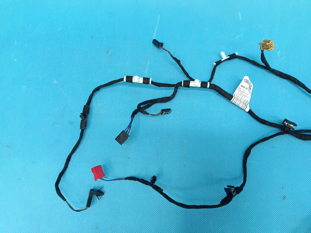 AUDI A6 C8 LIFT AVANT 2,0 TDI 2025 R BACON BEAM LEFT FRONT 4K8971035H