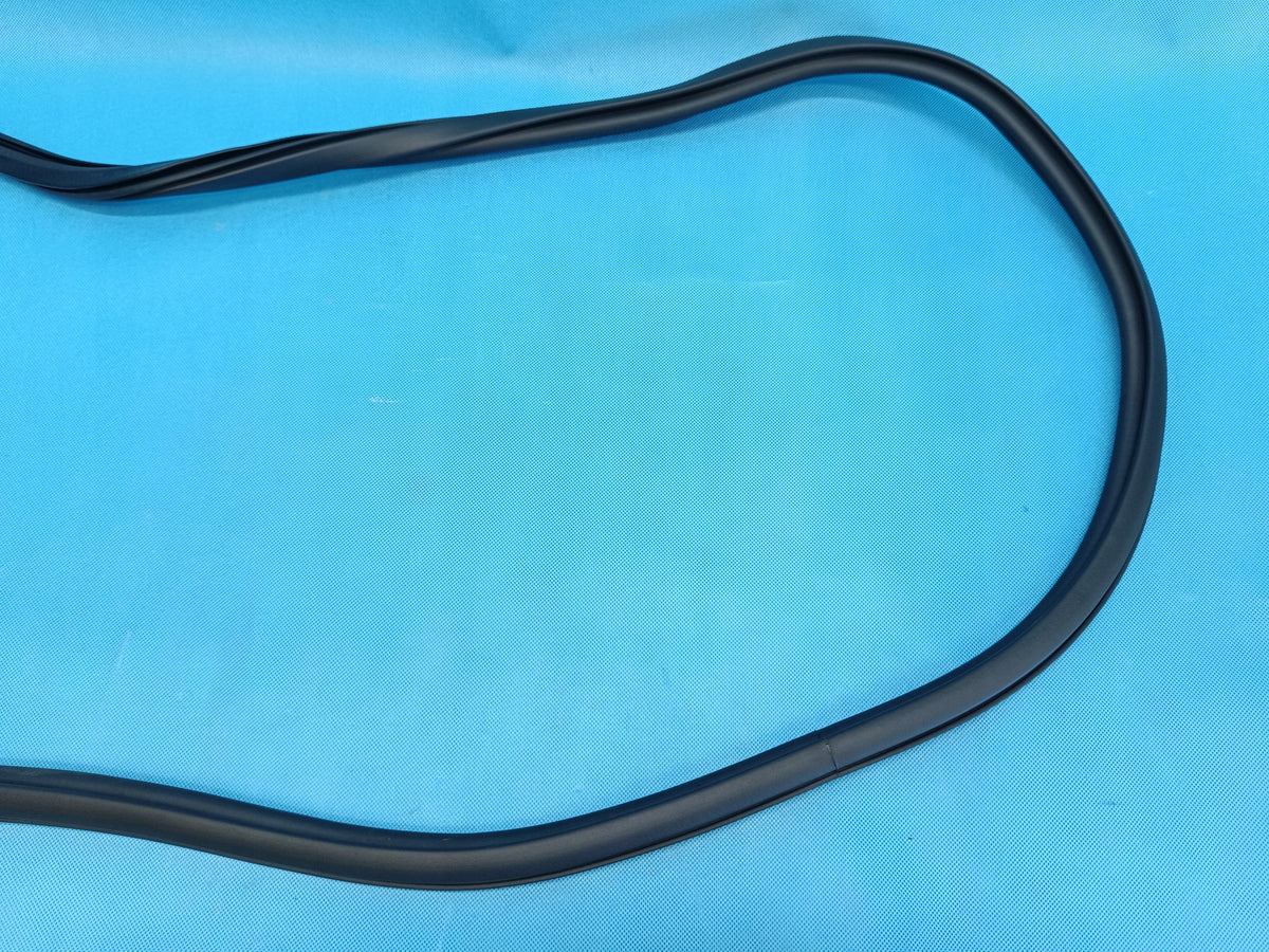 AUDI A6 C8 LIFT AVANT 2,0 TDI 2025 R DOOR SEAL RIGHT REAR 4K9833721