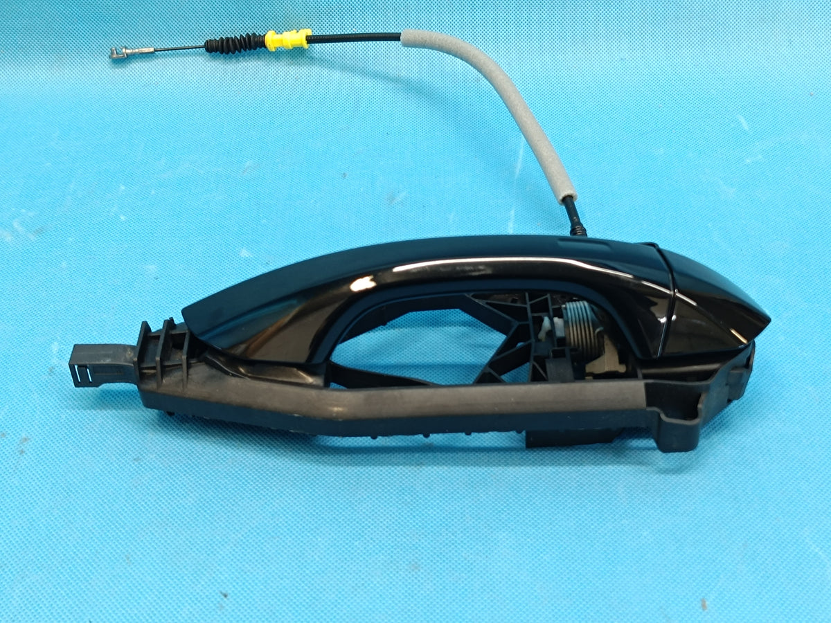 AUDI A6 C8 LIFT AVANT 2,0TDI 2025R DOOR HANDLE LY9T RIGHT FRONT 4M8837206B