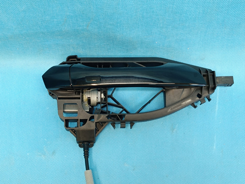 AUDI A6 C8 LIFT AVANT 2,0TDI 2025R DOOR HANDLE LY9T RIGHT FRONT 4M8837206B