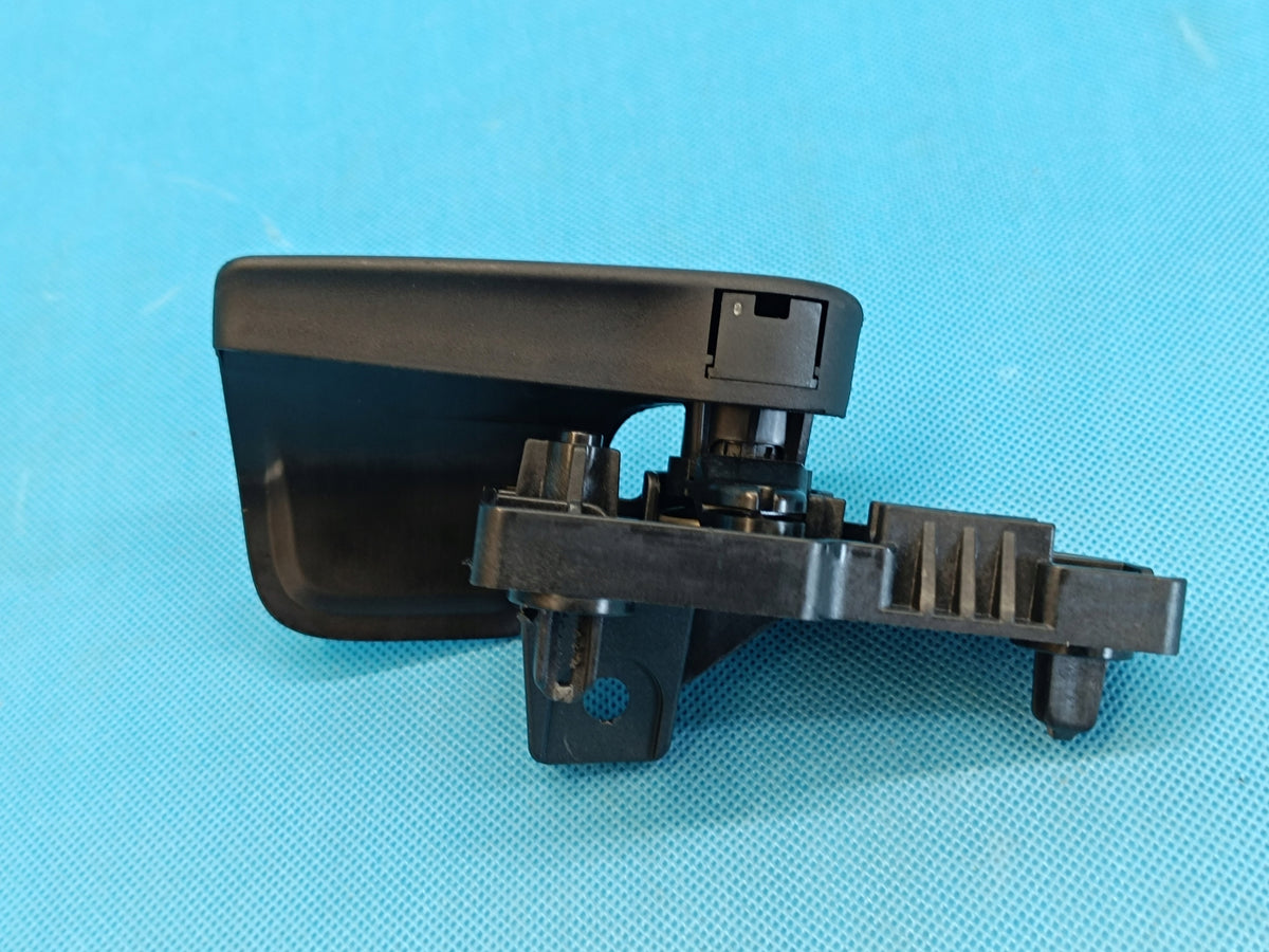 AUDI A6 C8 LIFT AVANT 2025 R MASK OPENING HANDLE 4K1823533C 4K1823633B
