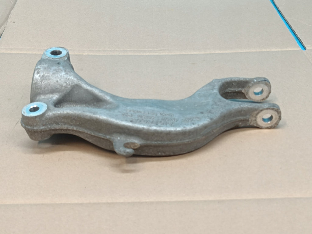 AUDI A6 C8 LIFT AVANT 2025 R SHOCK ABSORBER MOUNT RIGHT FRONT 4M0413038L