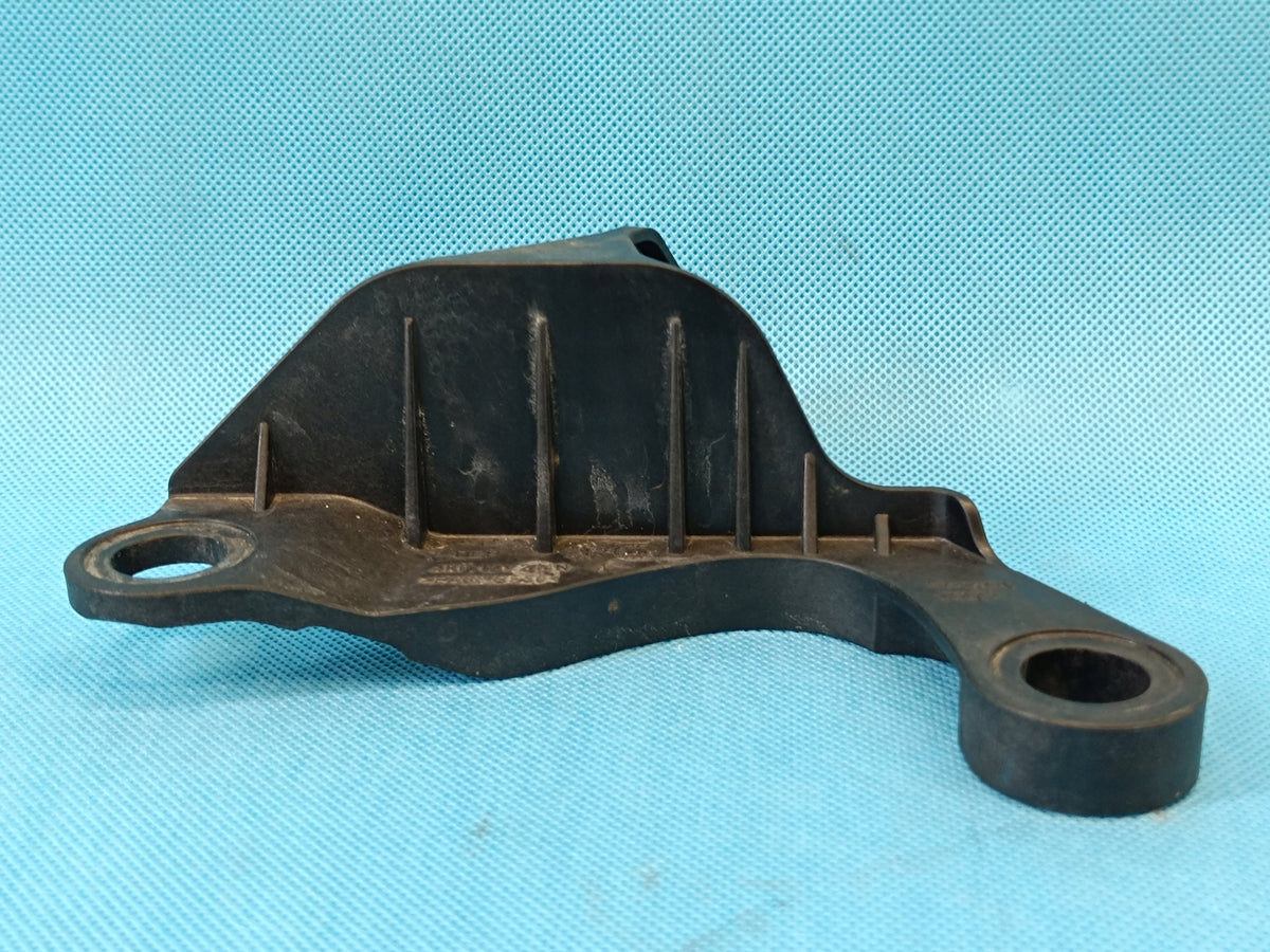 AUDI A6 C8 QUATTRO 2.0TDI 150KW 2022R MOUNTING TANK HOLDER 4K0121214N