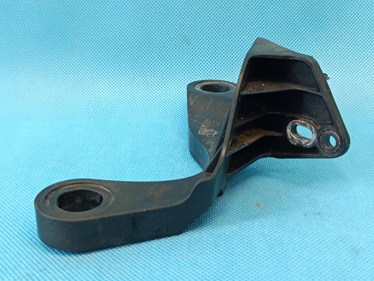 AUDI A6 C8 QUATTRO 2.0TDI 150KW 2022R MOUNTING TANK HOLDER 4K0121214N
