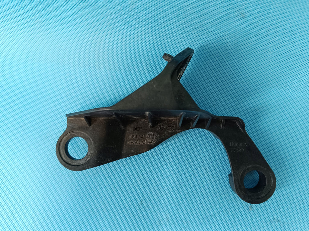 AUDI A6 C8 QUATTRO 2.0TDI 150KW 2022R MOUNTING TANK HOLDER 4K0121214N