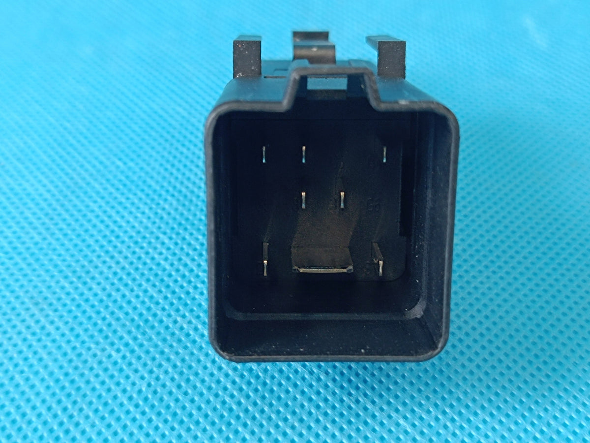 AUDI A6 C9 AVANT 2.0 TDI 150KW 2026 R GLOW PLUG RELAY 8B3941329A