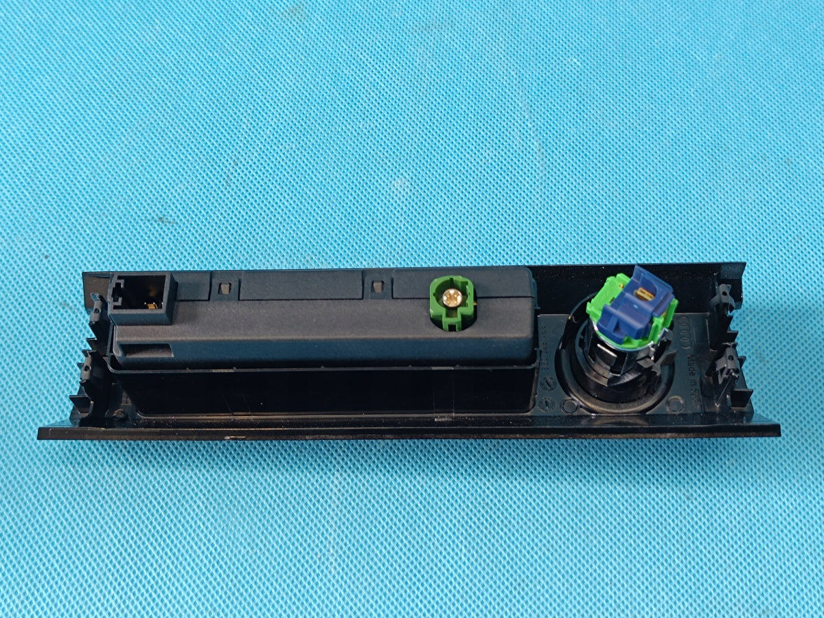 AUDI A6 C9 AVANT 2.0 TDI 150KW 2026R USB SOCKET COVER 8B1863093 4N1035700