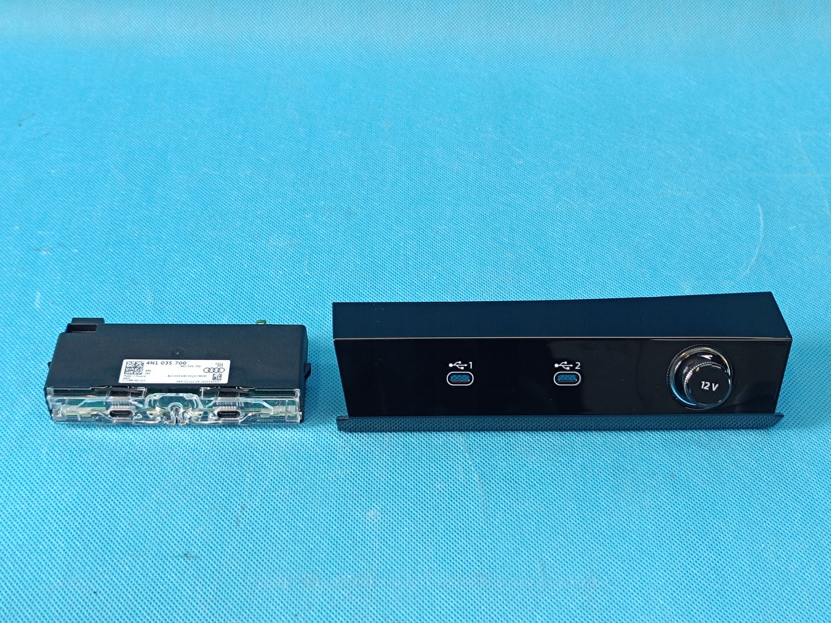 AUDI A6 C9 AVANT 2.0 TDI 150KW 2026R USB SOCKET COVER 8B1863093 4N1035700