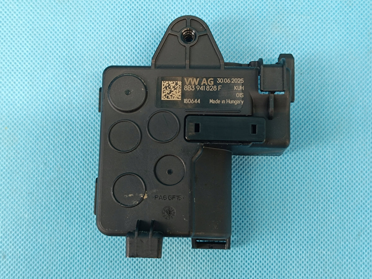 AUDI A6 C9 AVANT 2.0 TDI 150KW 4x4 2026 R CLAMP MOUNT 8B3941828F