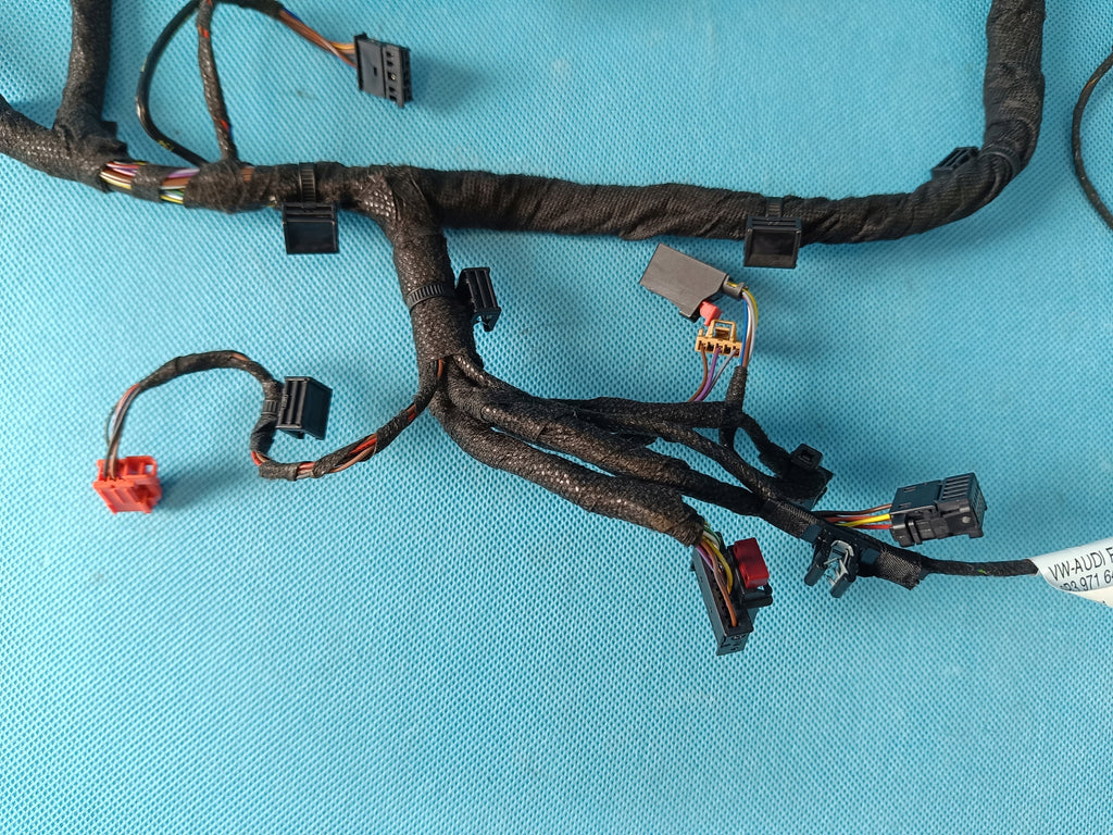 AUDI A6 C9 AVANT 2.0 TDI 150KW 4x4 2026 R CONSOLE HARNESS 8B3971641AB