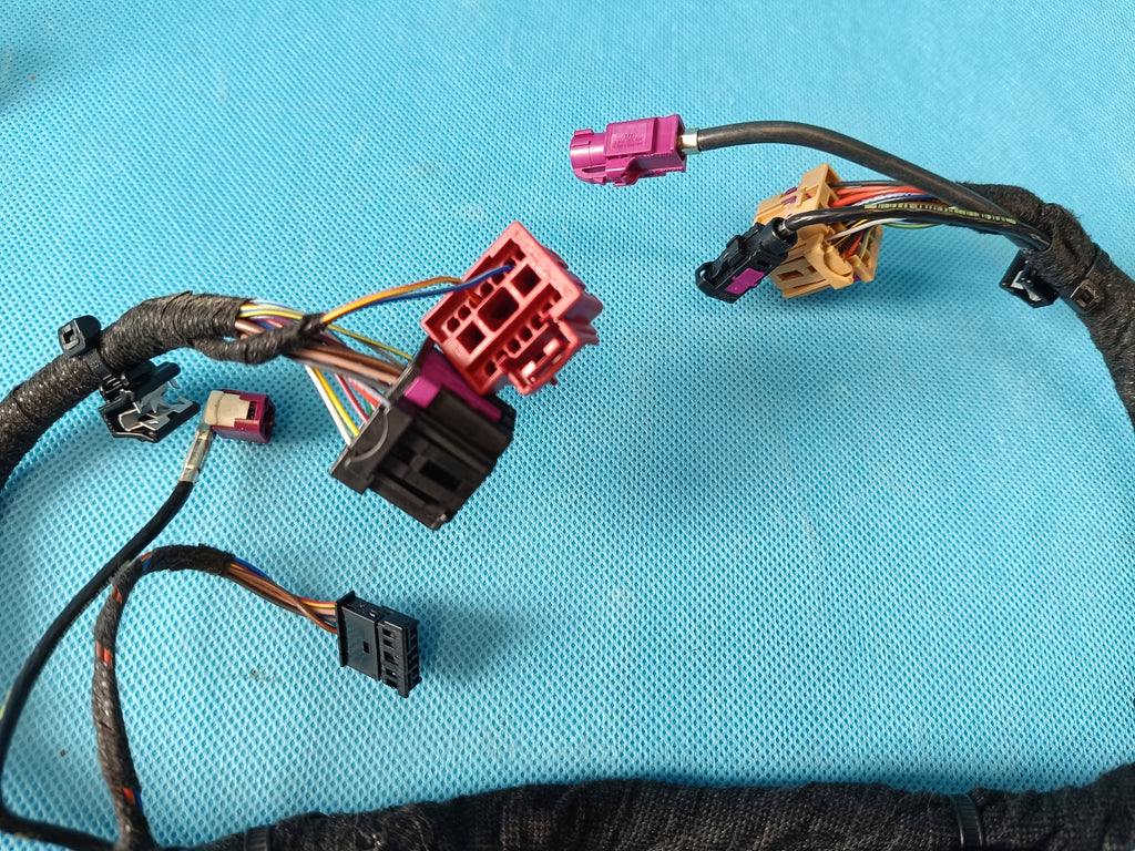 AUDI A6 C9 AVANT 2.0 TDI 150KW 4x4 2026 R CONSOLE HARNESS 8B3971641AB