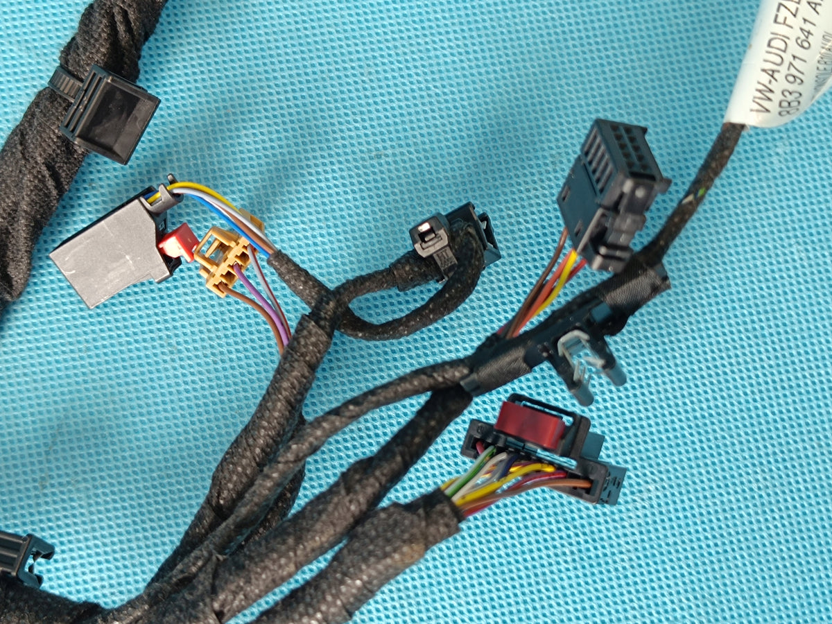 AUDI A6 C9 AVANT 2.0 TDI 150KW 4x4 2026 R CONSOLE HARNESS 8B3971641AB