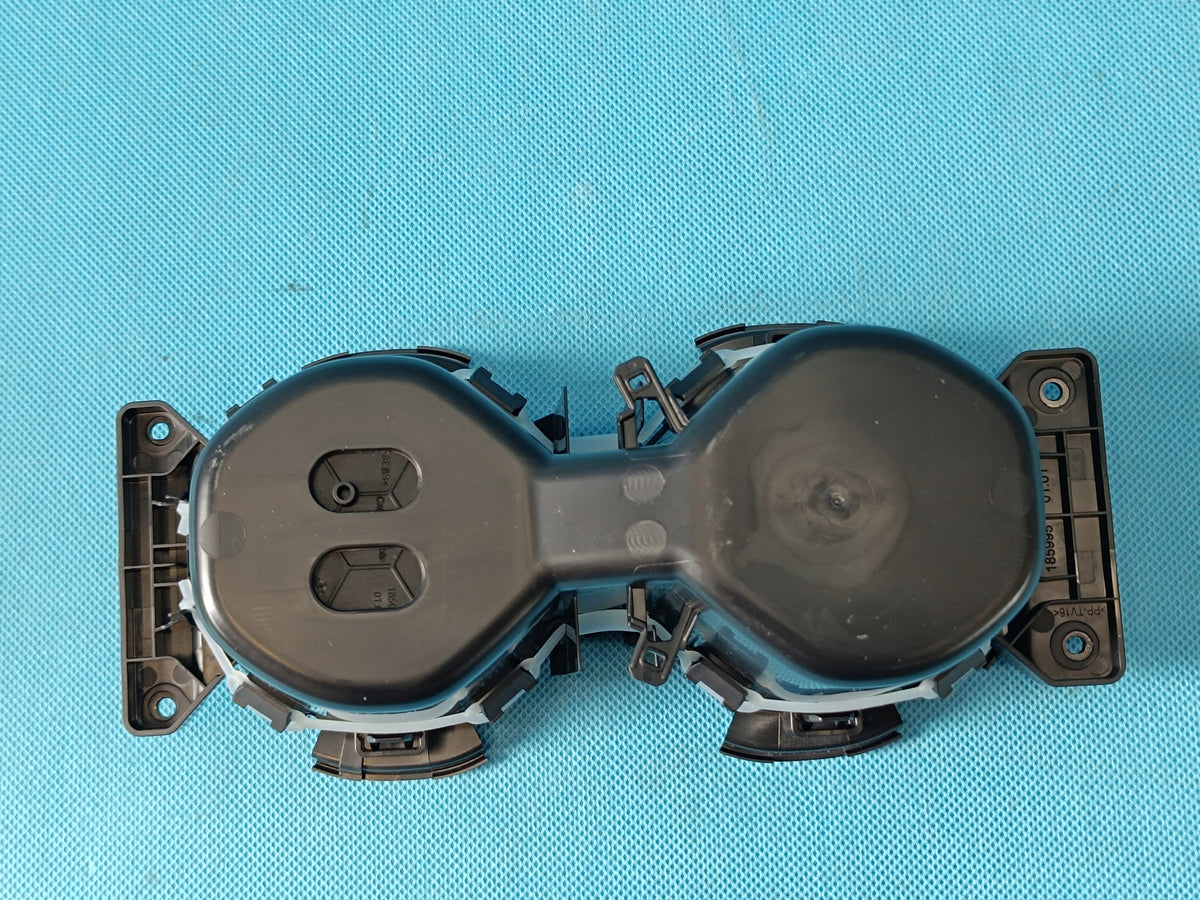 AUDI A6 C9 AVANT 2.0 TDI 150KW 4x4 2026 R CUP HOLDER 8B3862533A