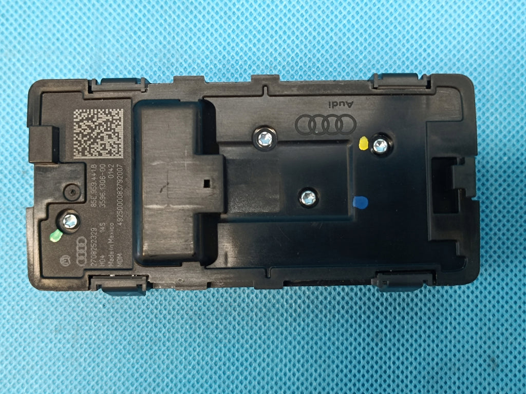 AUDI A6 C9 AVANT 2.0 TDI 150KW 4x4 2026 R LIGHT SWITCH 85E959441B