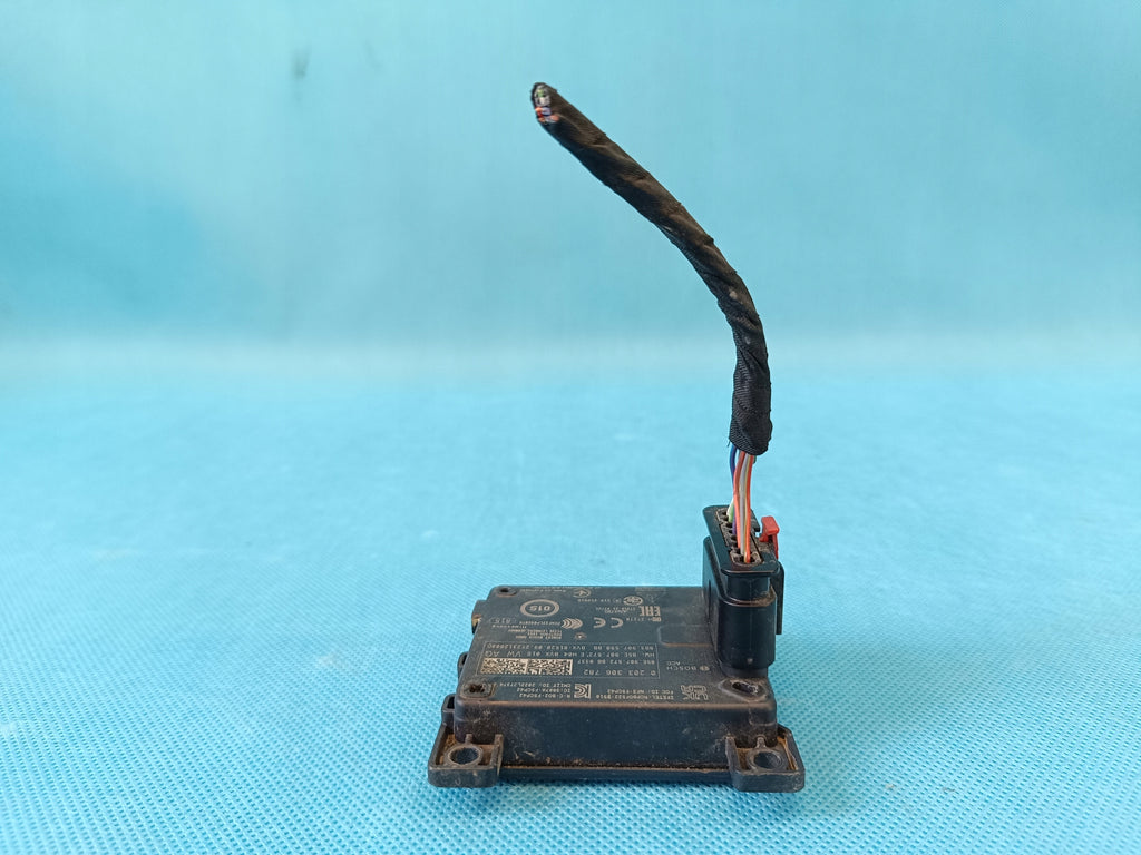 AUDI A6 C9 AVANT 2.0 TDI 150KW 4x4 2026R RADAR SENSOR DISTRONIC 8B3907550BB