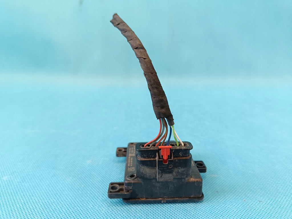 AUDI A6 C9 AVANT 2.0 TDI 150KW 4x4 2026R RADAR SENSOR DISTRONIC 8B3907550BB