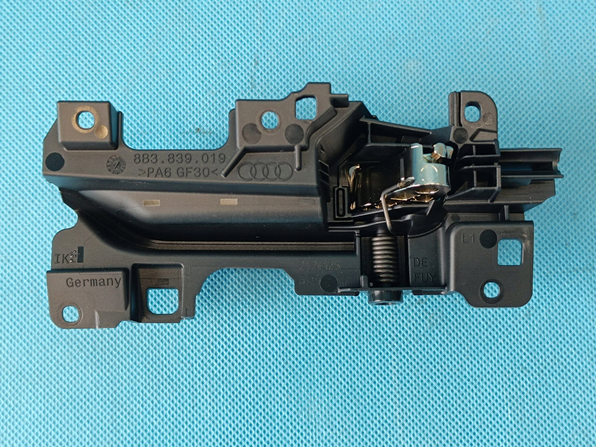 AUDI A6 C9 AVANT 2.0 TDI 2026 R INTERIOR DOOR HANDLE LEFT REAR 8B3839019F