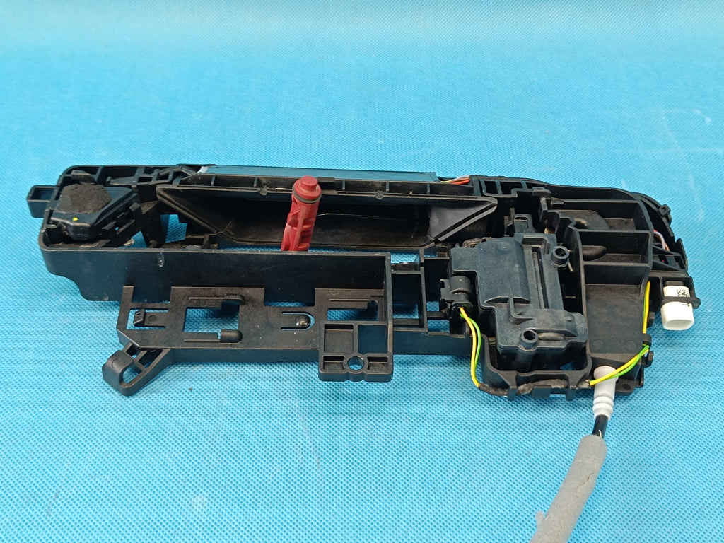 AUDI A6 C9 AVANT 2.0 TDI 2026R DOOR GUIDE KESSY RIGHT FRONT 8B3837812N